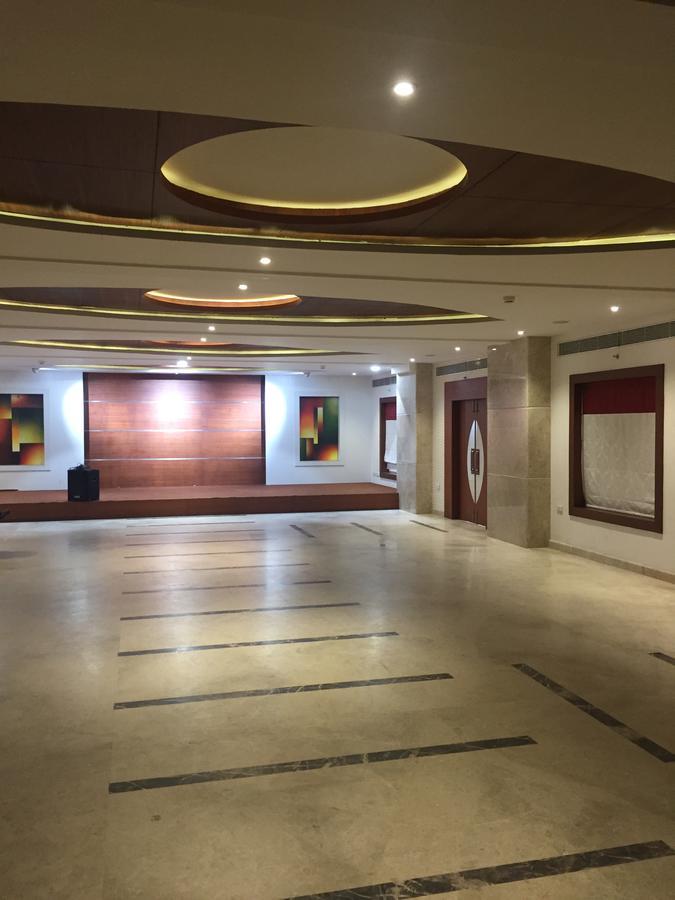 Sea Queen Hotel Кожикоде Экстерьер фото