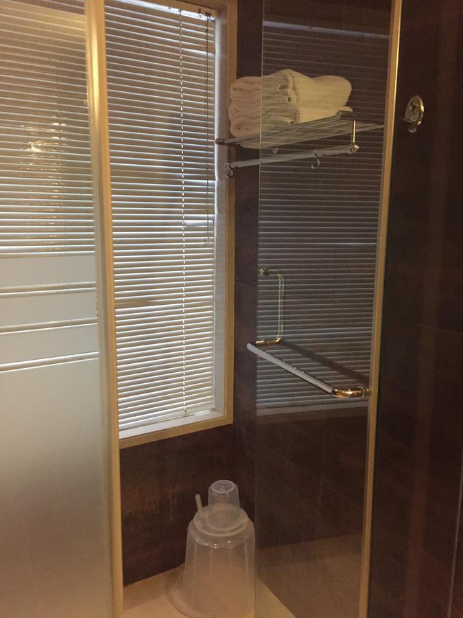 Sea Queen Hotel Кожикоде Экстерьер фото